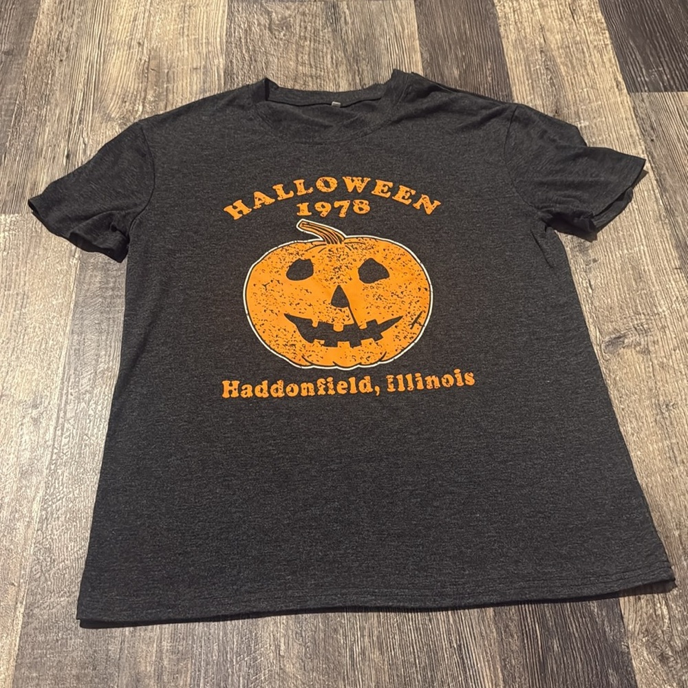 Halloween 1978 Haddonfield IL T-shirt Women’s Size Small Gray Shirt Pumpkin